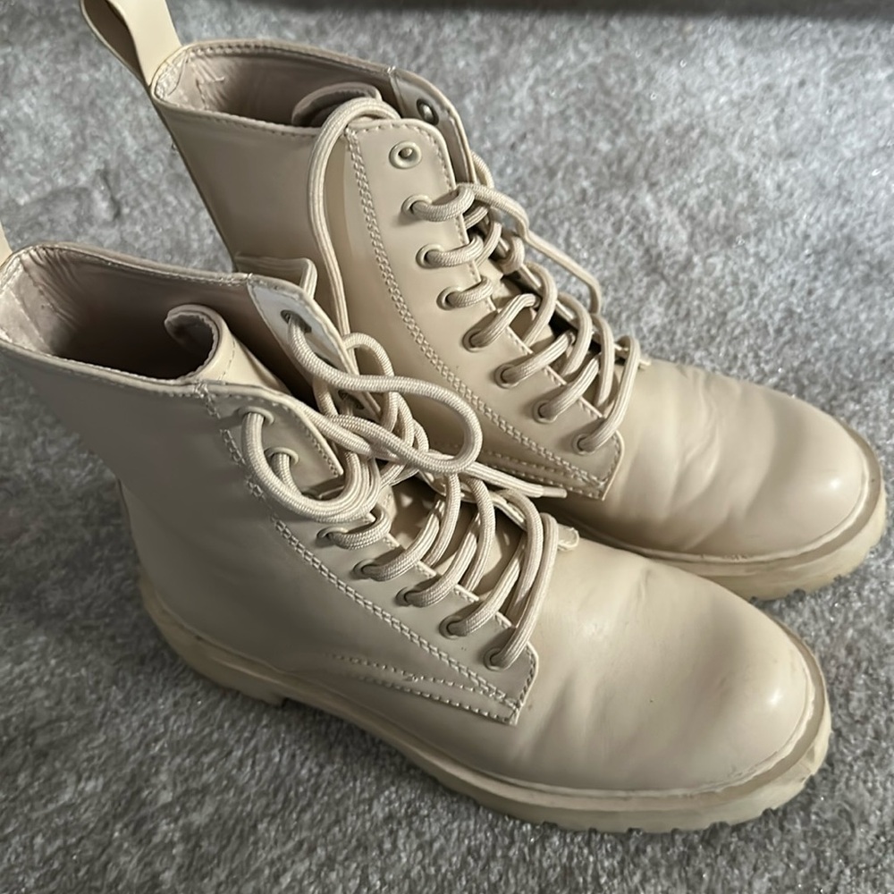 Light Beige Boots Ladies